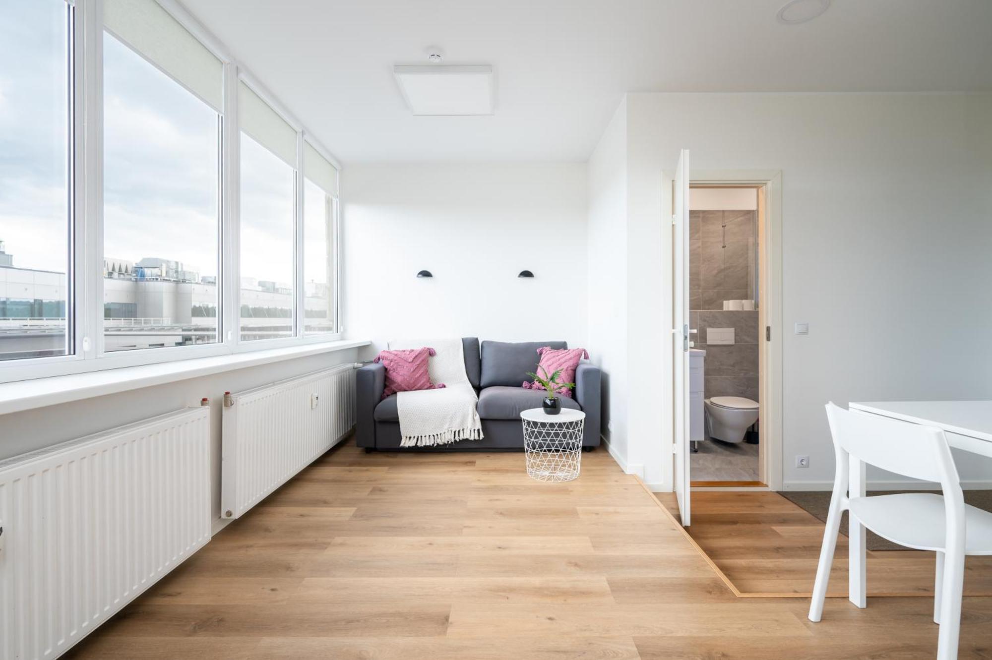 Hilltop Apartments - Studio Rooms In City Centre Tallinn Exterior photo